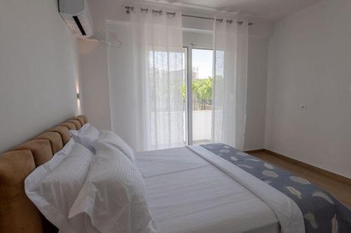 Apartment Eden Sarande
